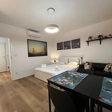 Apartman Targowa Charming *