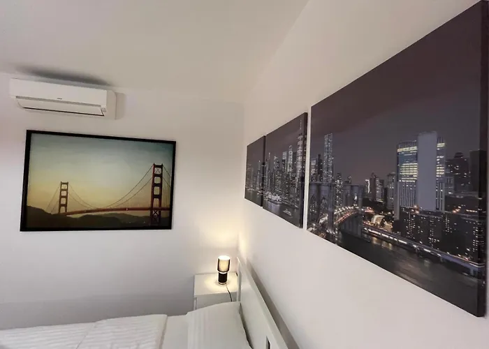 Targowa Charming Apartment Warsaw